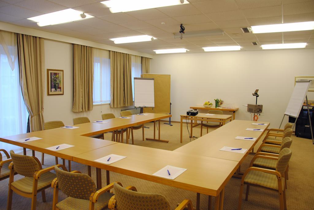 Hotel Dienstl Gut Launsdorf Dış mekan fotoğraf