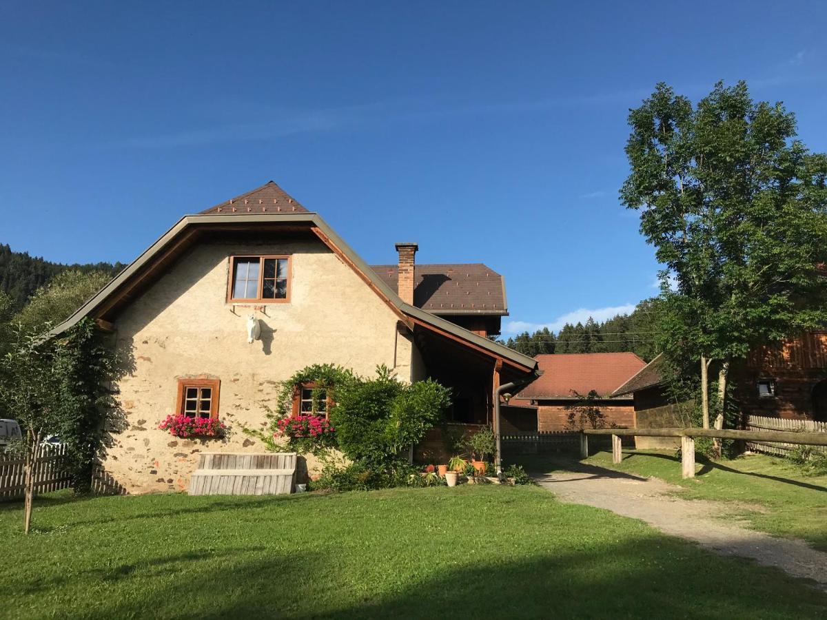 Hotel Dienstl Gut Launsdorf Dış mekan fotoğraf